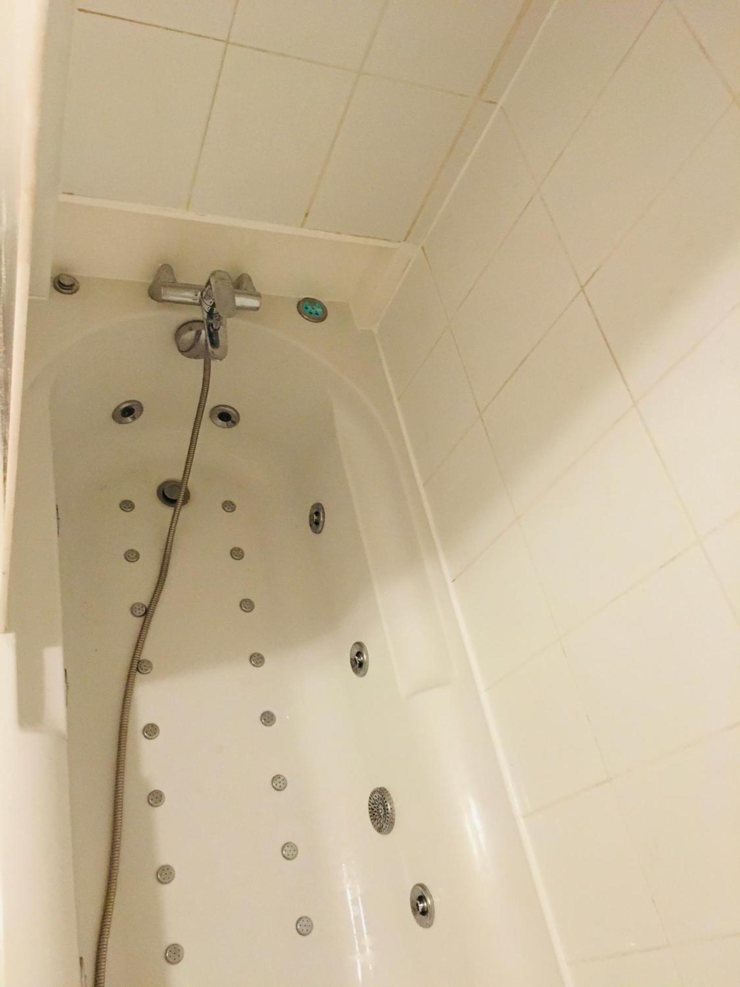 Appart Chartreux Baignoire Massante ,A 3 Minutes Du Centre En Bus! 2 Etoiles Atout France Voiron Exterior foto